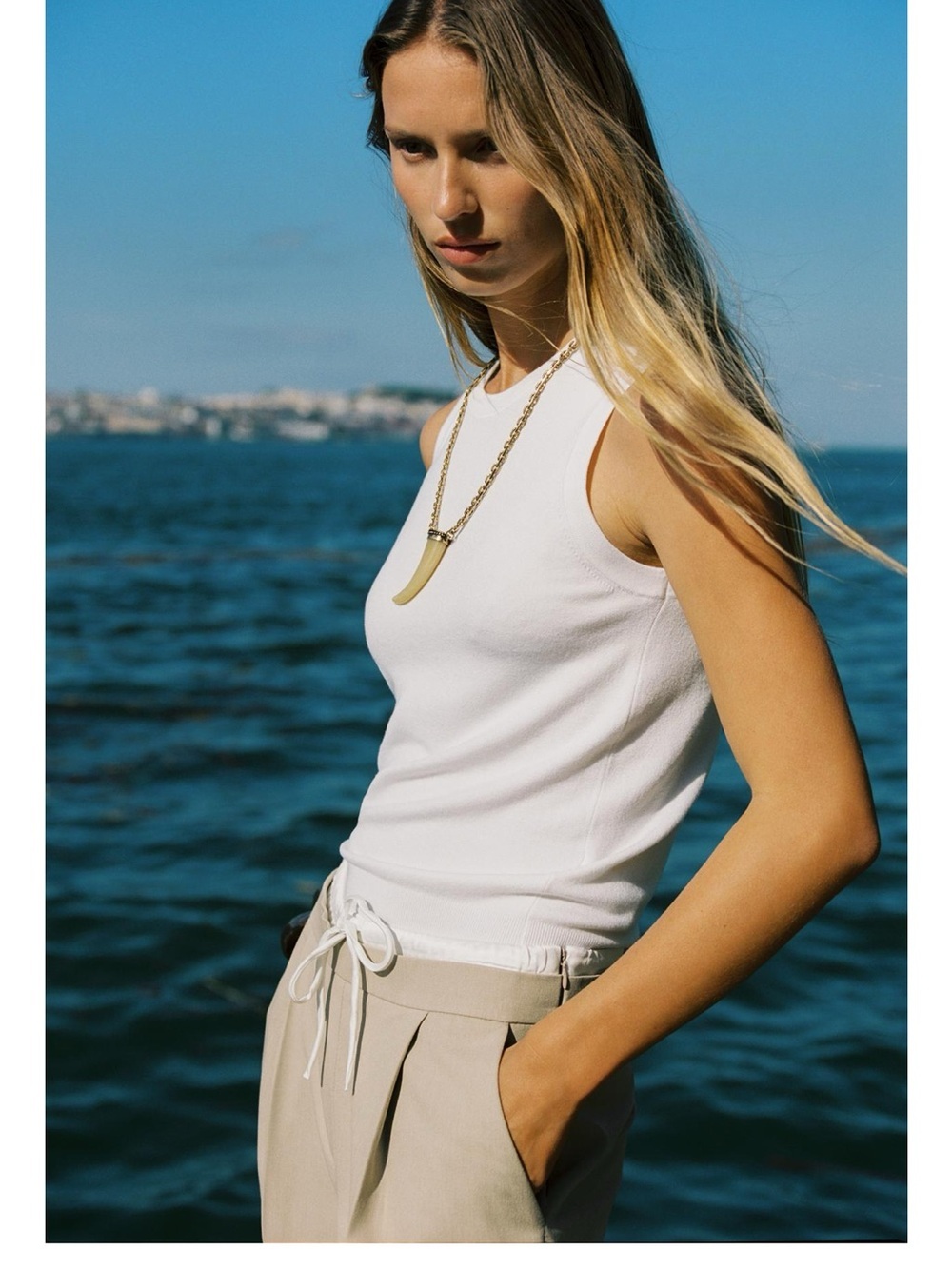 ❗️LAST DAY❗️Zara White Knit Tank Top Crew Neck